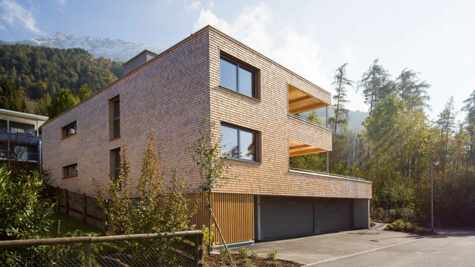 Wohnanlage Gerner Nendeln Aussen Sohm HolzBautechnik mit Garage