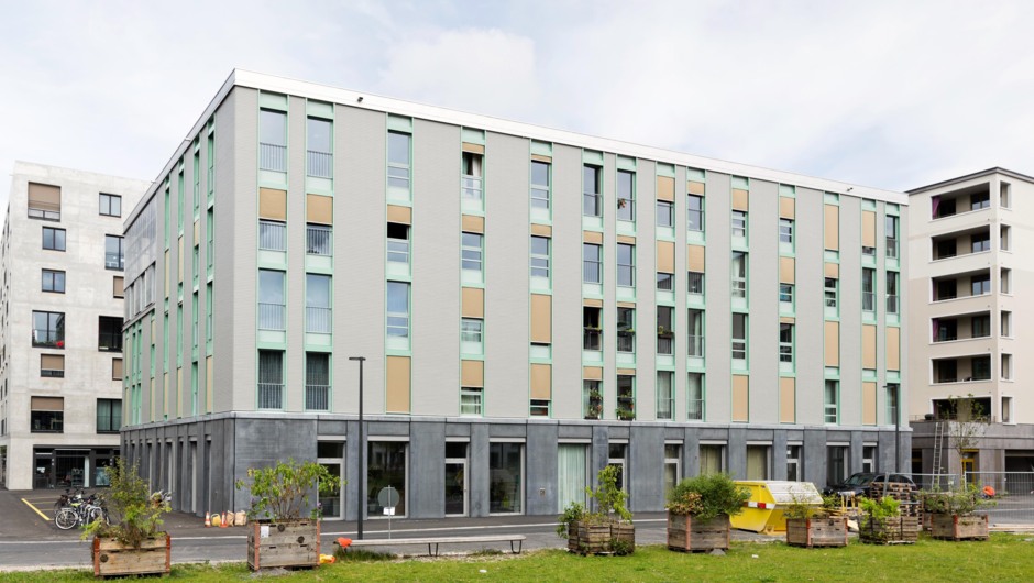 Wohnanlage MAW Haus J Zuerich Aussen Sohm HolzBautechnik Gesamtansicht 2