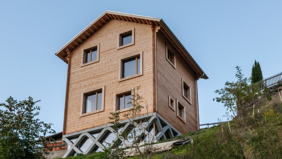 Einfamilienhaus-Hoerler-Duvin-Aussen-Sohm-HolzBautechnik-02